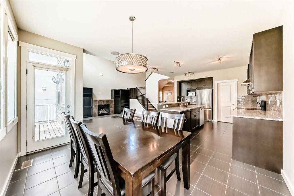210 Stonemere Green, Chestermere, AB - Indoor Photo Showing Dining Room