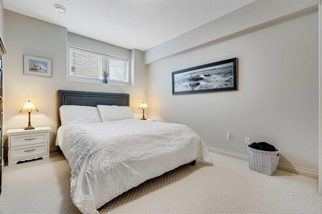 168 West Creek Landing, Chestermere, AB - Indoor Photo Showing Bedroom