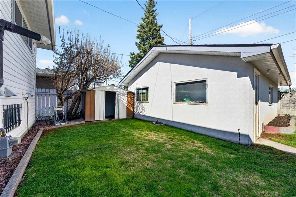 332 Whitney Crescent Se, Calgary, AB - Outdoor With Exterior