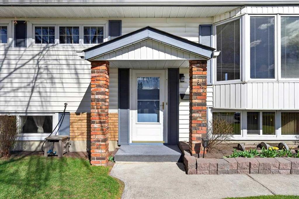 332 Whitney Crescent Se, Calgary, AB - Outdoor