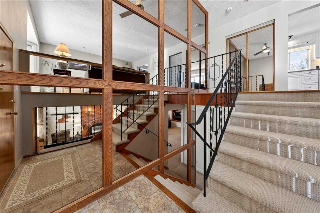 332 Whitney Crescent Se, Calgary, AB - Indoor Photo Showing Other Room