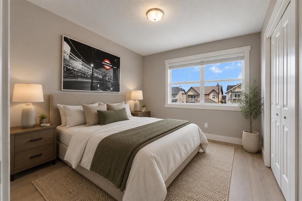 57 Sherwood Terrace Nw, Calgary, AB - Indoor Photo Showing Bedroom