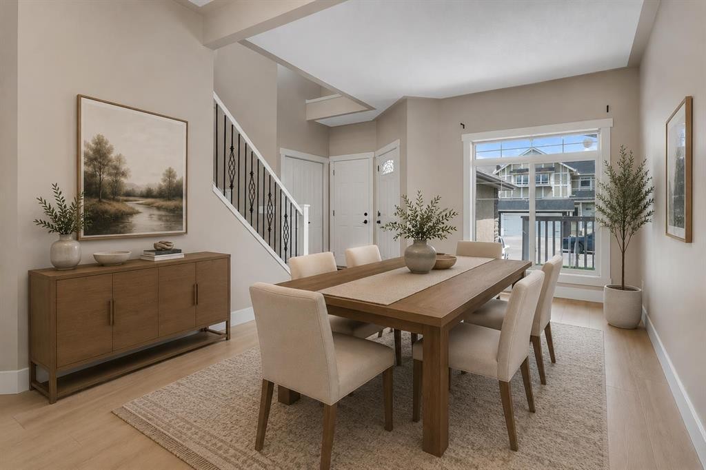 57 Sherwood Terrace Nw, Calgary, AB - Indoor Photo Showing Dining Room