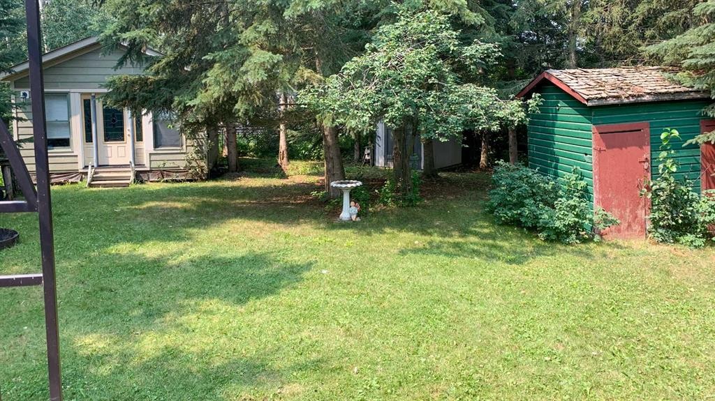 2 Hummingbird Lane, Half Moon Bay, AB - Outdoor