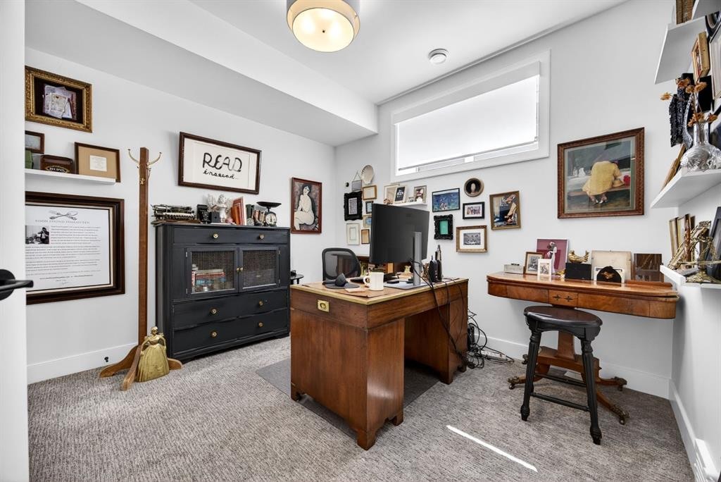 2038 48 Avenue Sw, Calgary, AB - Indoor Photo Showing Office