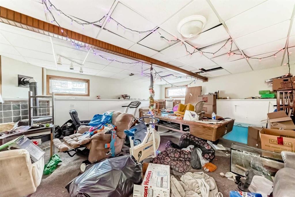 176 Woodside Road Nw, Airdrie, AB - Indoor Photo Showing Other Room