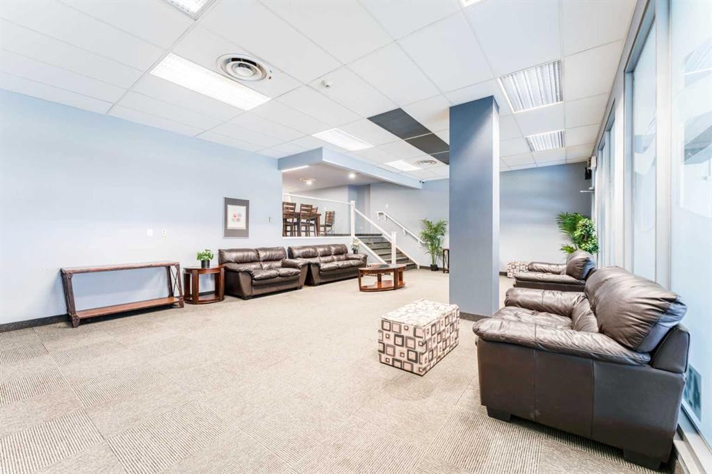 802-4944 Dalton Drive Nw, Calgary, AB - Indoor