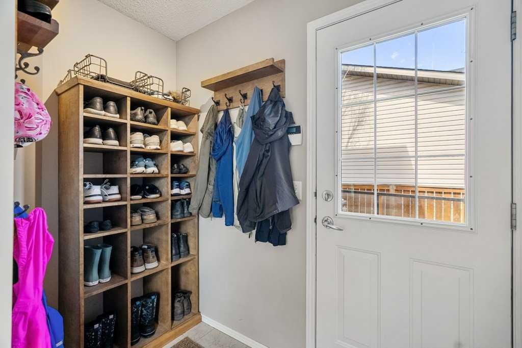 90 Elgin Drive Se, Calgary, AB - Indoor