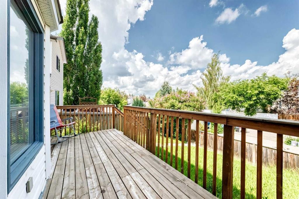 7212 Sierra Morena Boulevard Sw, Calgary, AB - Outdoor With Deck Patio Veranda With Exterior
