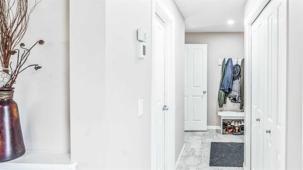 14 Silverado Ridge Link Sw, Calgary, AB - Indoor Photo Showing Other Room