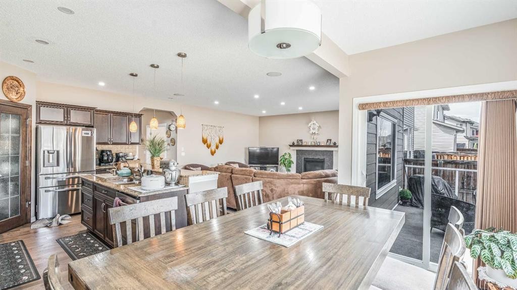 14 Silverado Ridge Link Sw, Calgary, AB - Indoor Photo Showing Dining Room
