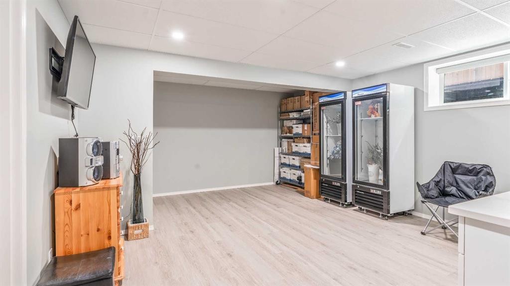 14 Silverado Ridge Link Sw, Calgary, AB - Indoor