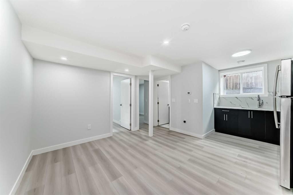 231 Saddlebrook Way Ne, Calgary, AB - Indoor Photo Showing Other Room