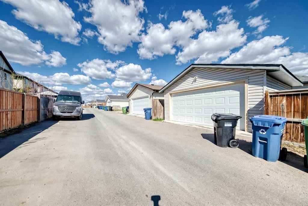 231 Saddlebrook Way Ne, Calgary, AB - Outdoor