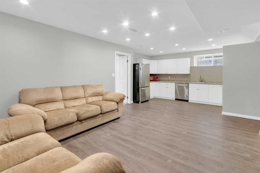 180 Kincora Drive Nw, Calgary, AB - Indoor