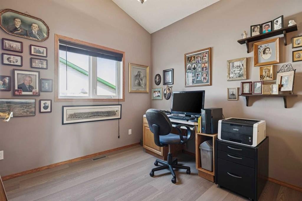 28 Westpoint Drive, Didsbury, AB - Indoor Photo Showing Office