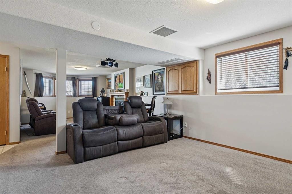 28 Westpoint Drive, Didsbury, AB - Indoor Photo Showing Other Room