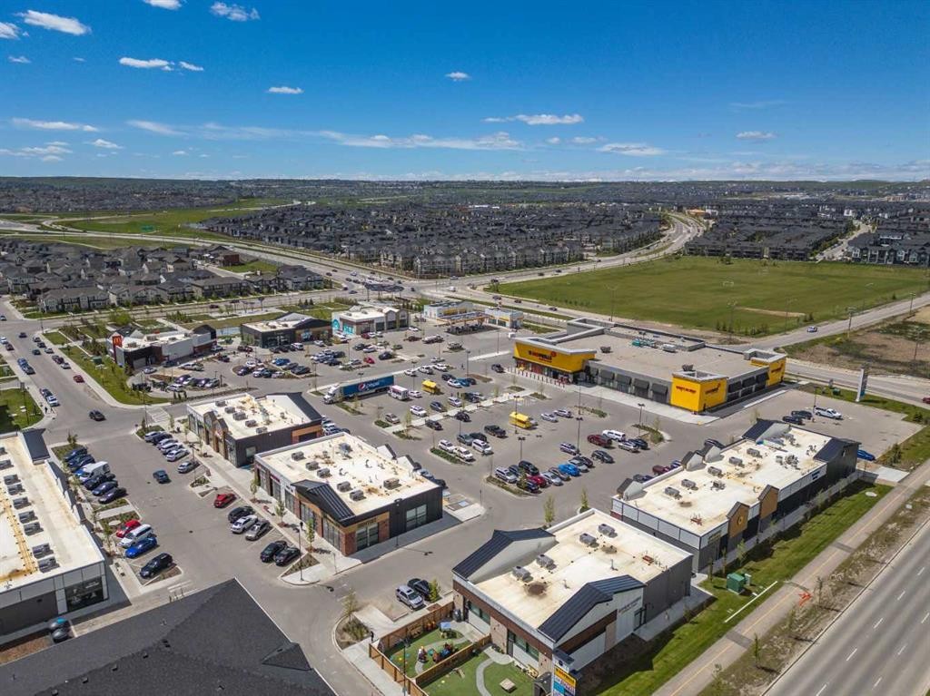 3403-33 Carringham Gate Nw, Calgary, AB - Outdoor With View