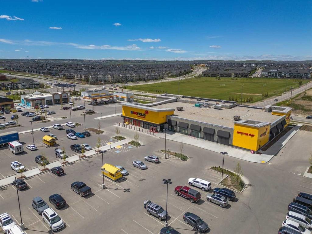 3403-33 Carringham Gate Nw, Calgary, AB - Outdoor With View