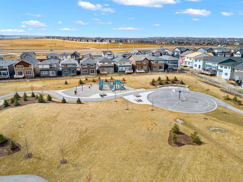 3403-33 Carringham Gate Nw, Calgary, AB - Outdoor With View