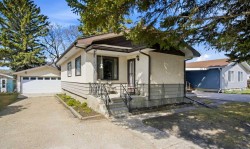 4306 55 Avenue Olds, AB T4H 1B5