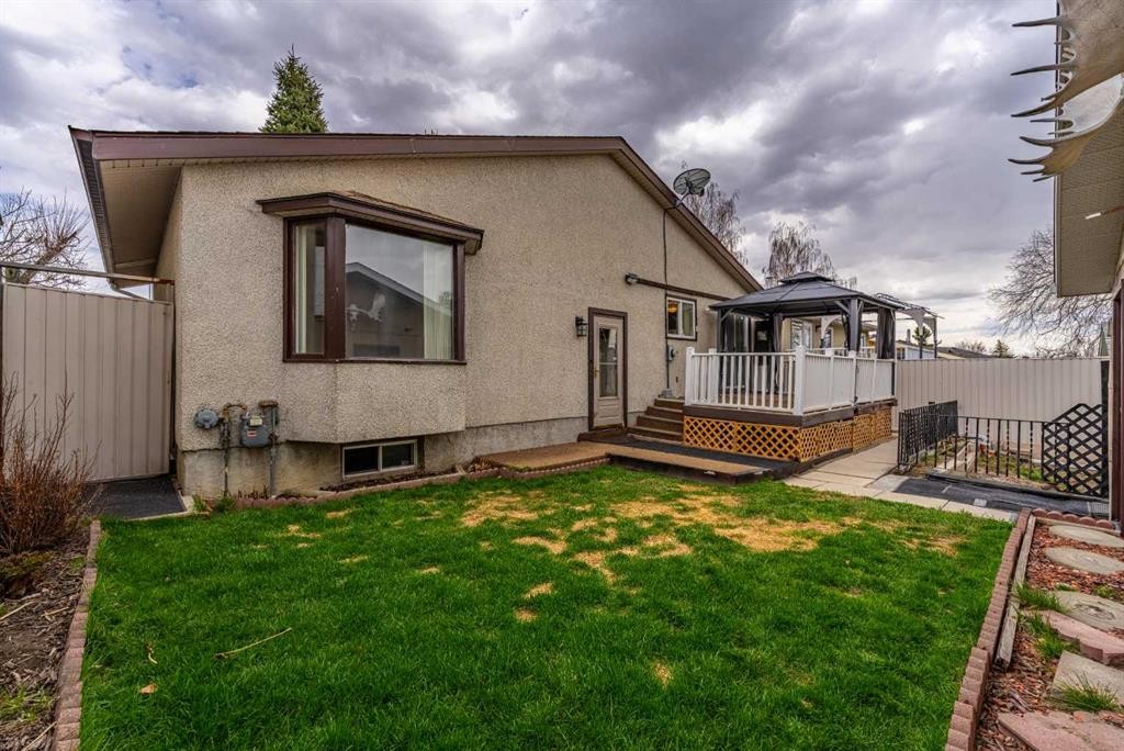 115 Ogden Way Se, Calgary, AB - Outdoor With Deck Patio Veranda With Exterior
