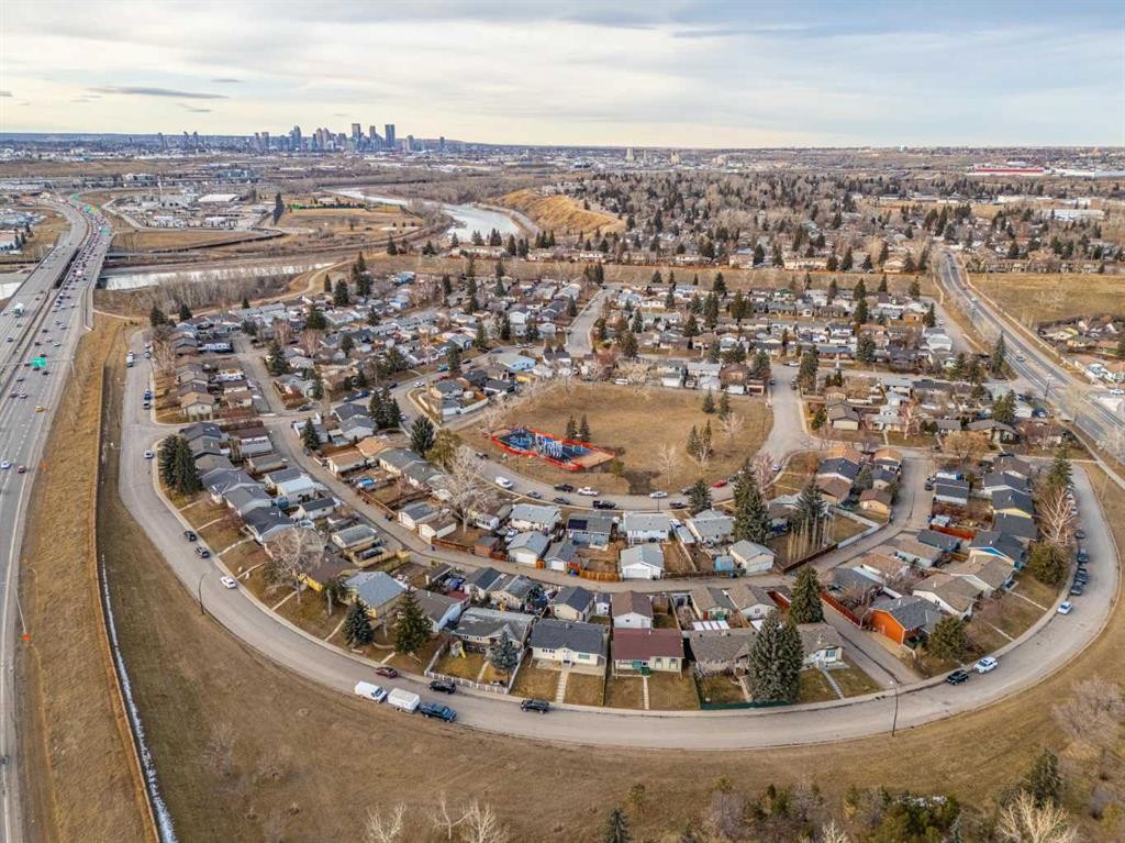 115 Ogden Way Se, Calgary, AB - Outdoor With View