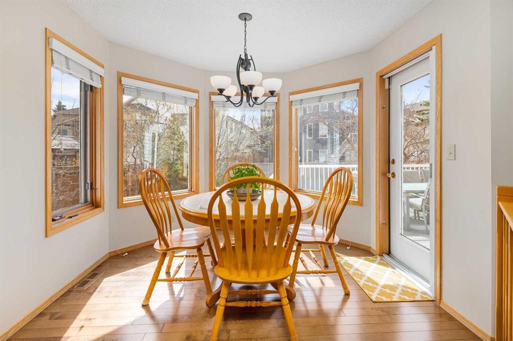 27 Hawkstone Close Nw, Calgary, AB - Indoor Photo Showing Dining Room