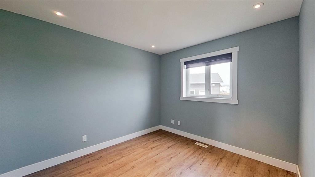 29 Sunrise Close Se, High River, AB - Indoor Photo Showing Other Room