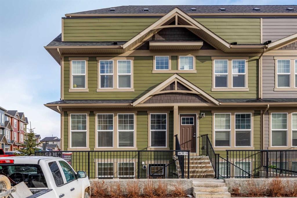 305 Cranbrook Square Se, Calgary, AB - Outdoor With Facade