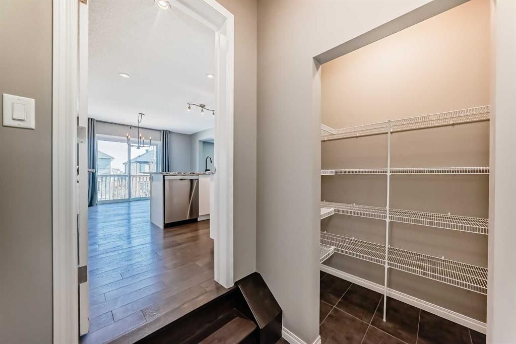 312 Viewpointe Terrace, Chestermere, AB - Indoor
