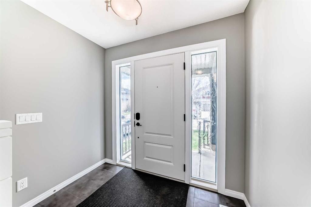 312 Viewpointe Terrace, Chestermere, AB - Indoor Photo Showing Other Room