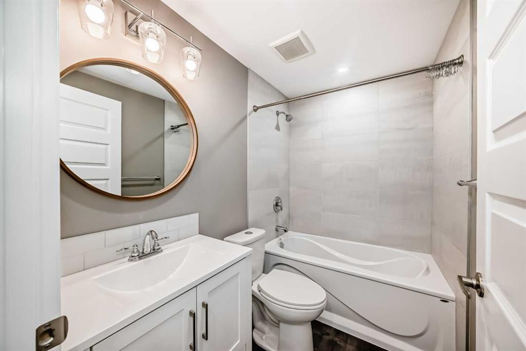312 Viewpointe Terrace, Chestermere, AB - Indoor Photo Showing Bathroom