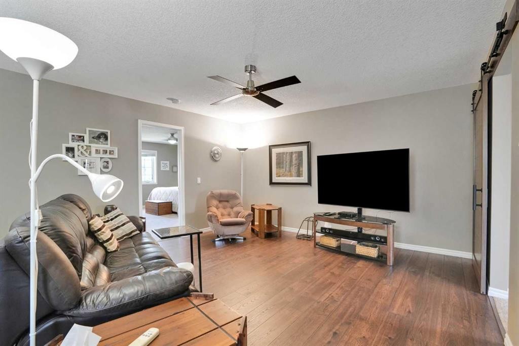 109 Cranleigh Place Se, Calgary, AB - Indoor