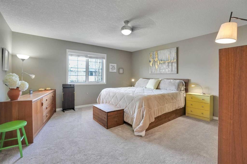 109 Cranleigh Place Se, Calgary, AB - Indoor Photo Showing Bedroom