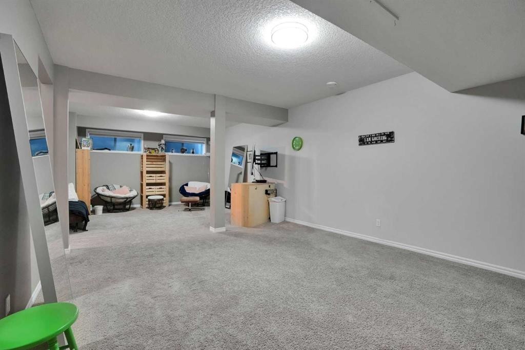 109 Cranleigh Place Se, Calgary, AB - Indoor