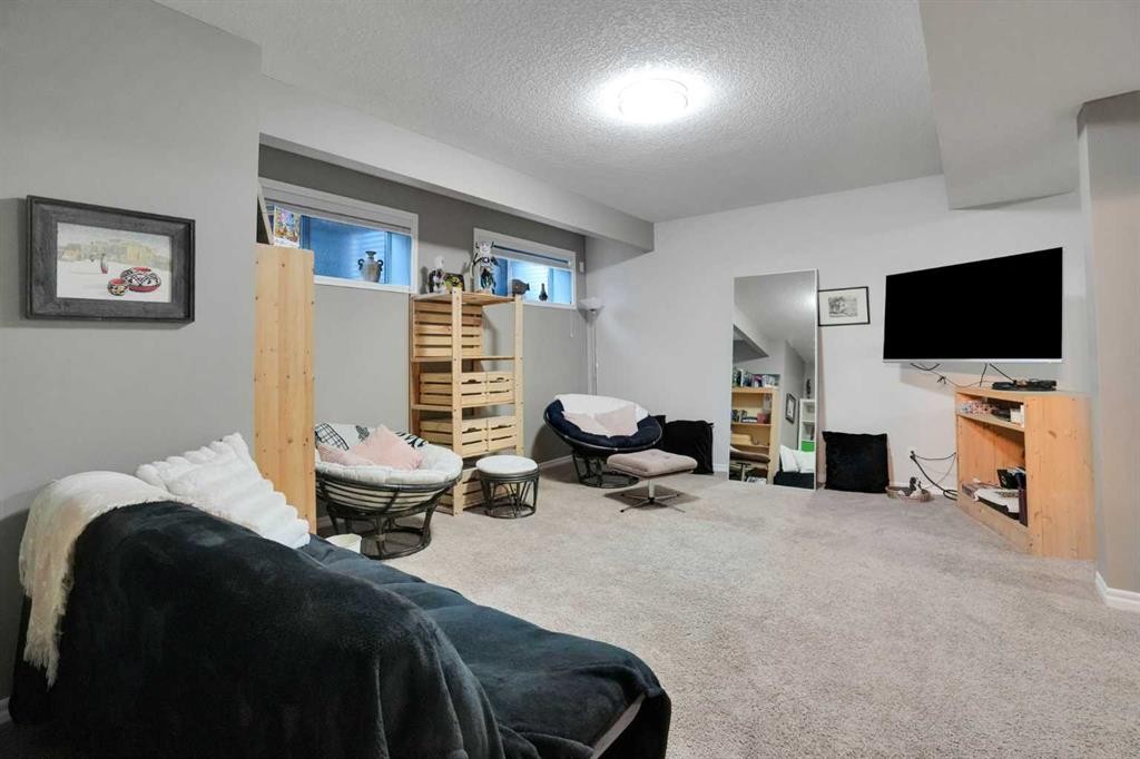 109 Cranleigh Place Se, Calgary, AB - Indoor