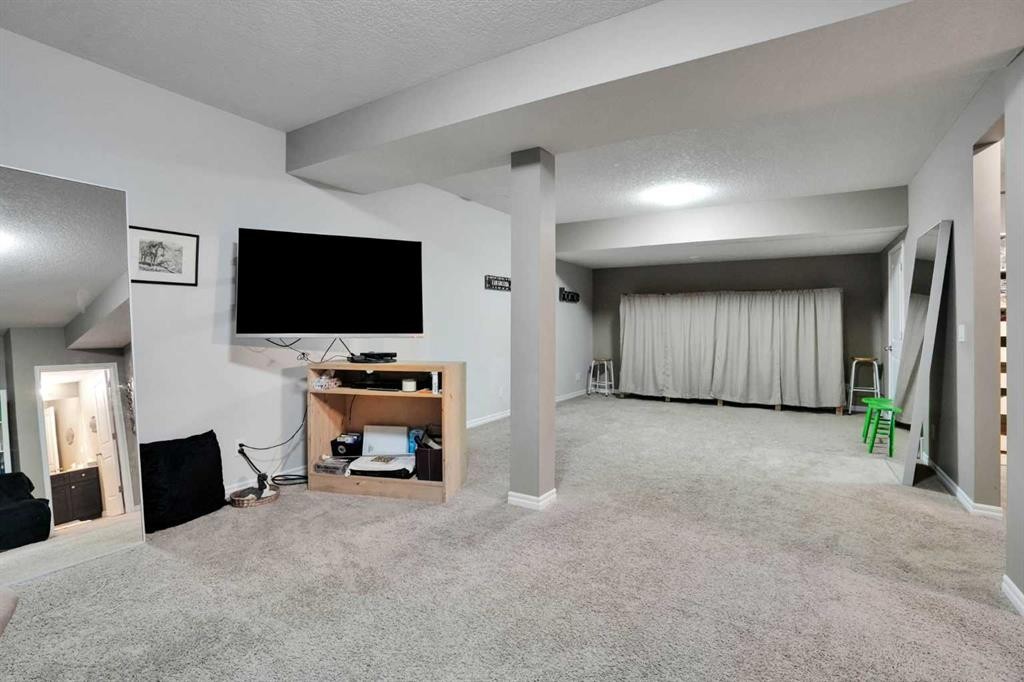 109 Cranleigh Place Se, Calgary, AB - Indoor