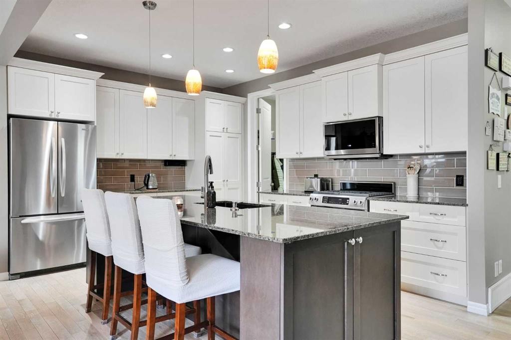 109 Cranleigh Place Se, Calgary, AB - Indoor Photo Showing Kitchen With Stainless Steel Kitchen With Upgraded Kitchen