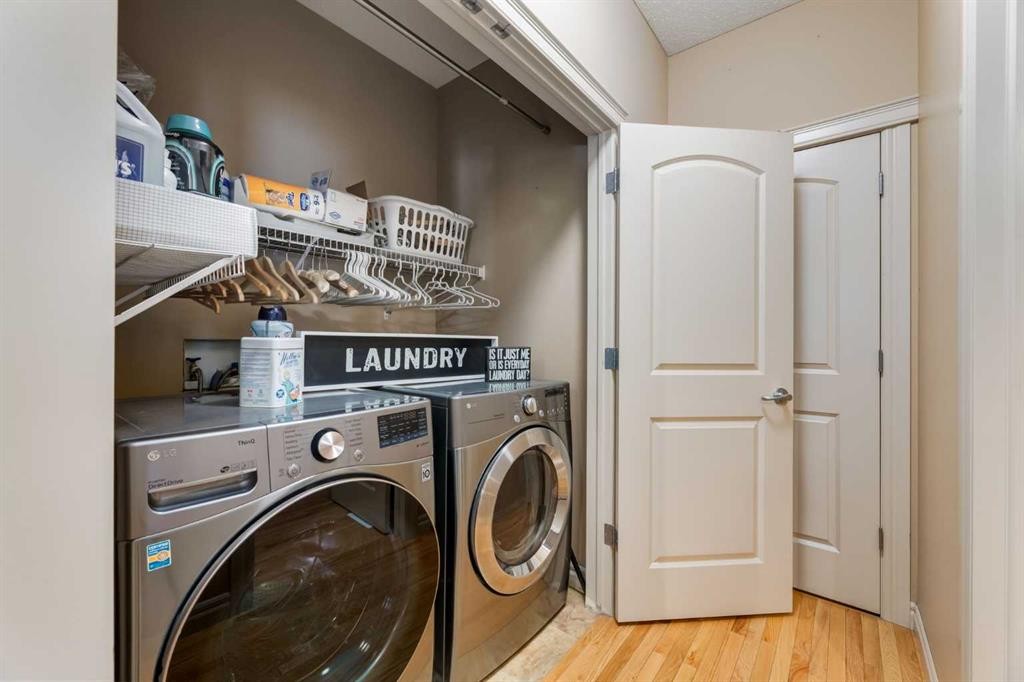 195 Willowmere Close, Chestermere, AB - Indoor Photo Showing Laundry Room