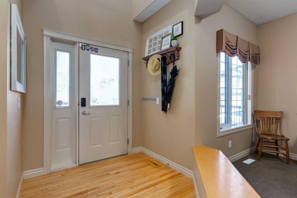 195 Willowmere Close, Chestermere, AB - Indoor Photo Showing Other Room