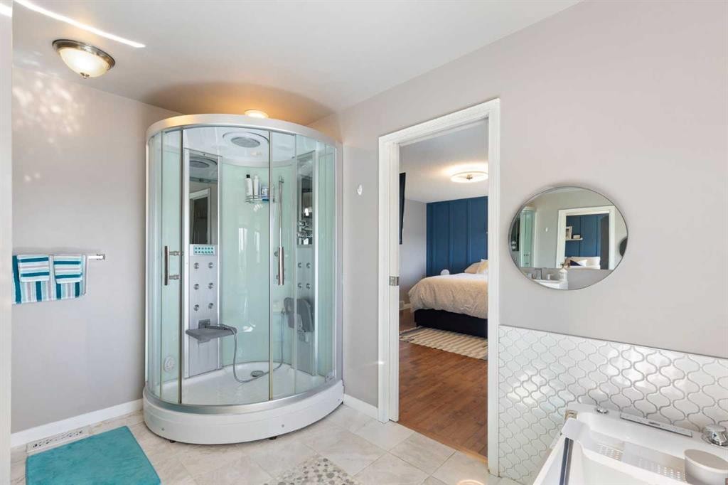 1030 Mckenzie Lake Bay Se, Calgary, AB - Indoor Photo Showing Bathroom