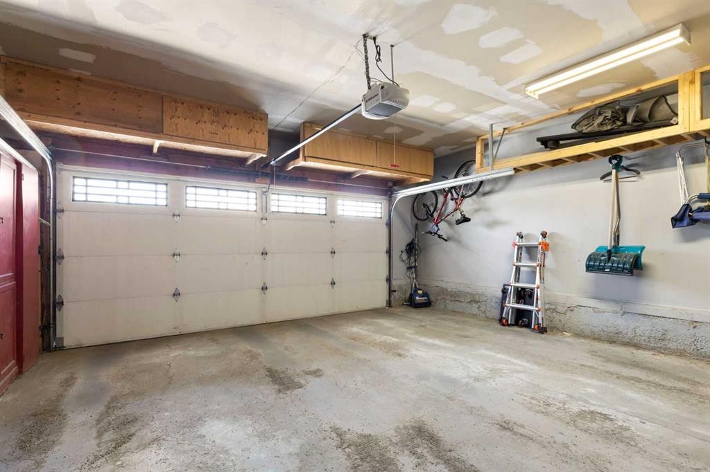 1030 Mckenzie Lake Bay Se, Calgary, AB - Indoor Photo Showing Garage