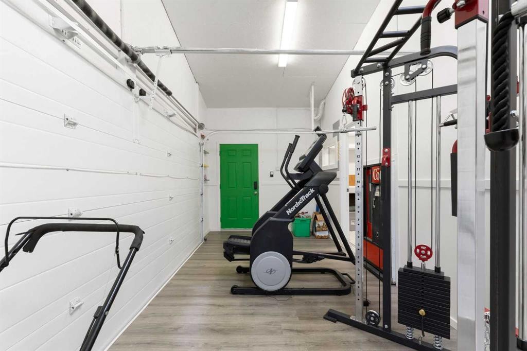 1030 Mckenzie Lake Bay Se, Calgary, AB - Indoor Photo Showing Garage