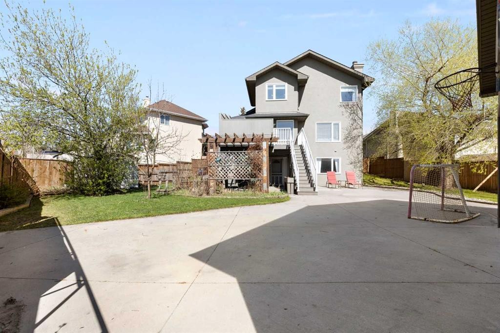 1030 Mckenzie Lake Bay Se, Calgary, AB - Outdoor