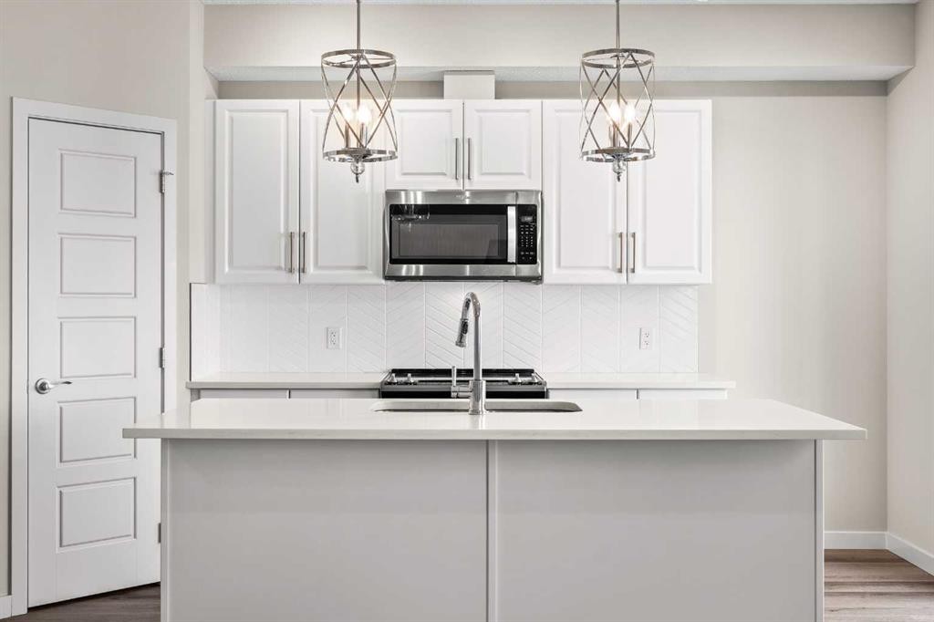 310-32 Red Embers Parade Ne, Calgary, AB - Indoor Photo Showing Kitchen With Upgraded Kitchen