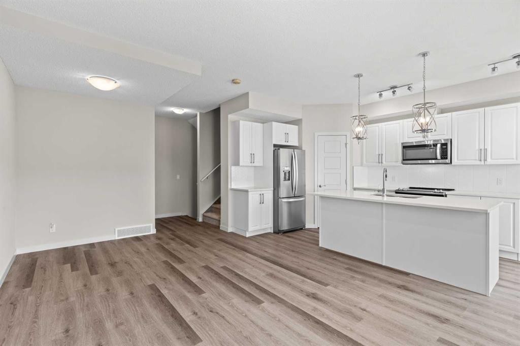310-32 Red Embers Parade Ne, Calgary, AB - Indoor Photo Showing Kitchen