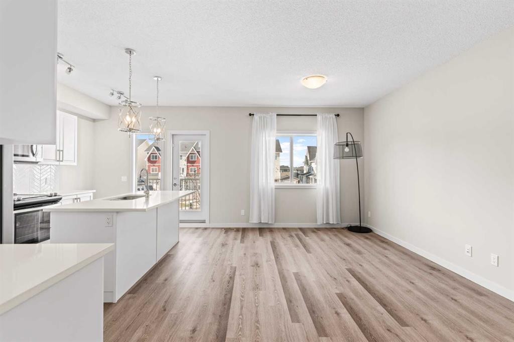 310-32 Red Embers Parade Ne, Calgary, AB - Indoor Photo Showing Kitchen