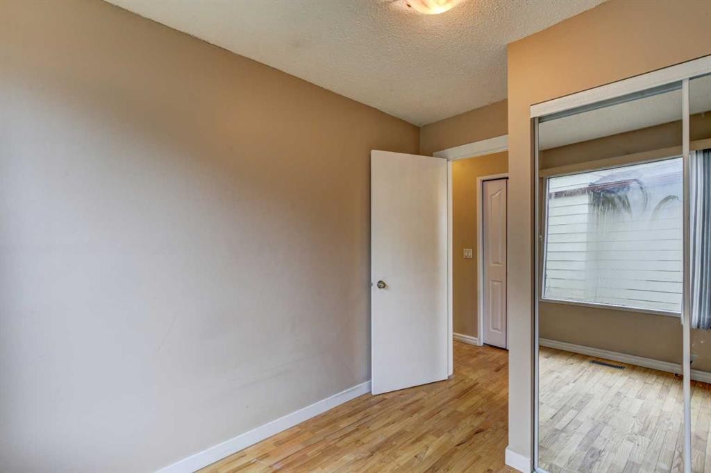 1163 Falworth Road Ne, Calgary, AB - Indoor Photo Showing Other Room