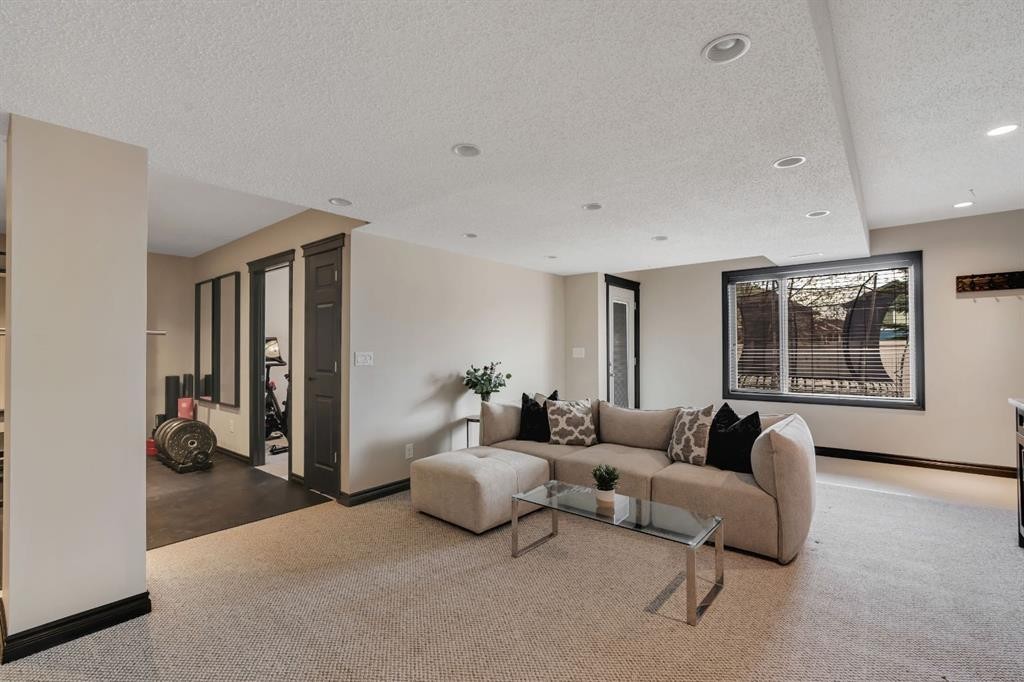 55 Evanspark Circle Nw, Calgary, AB - Indoor